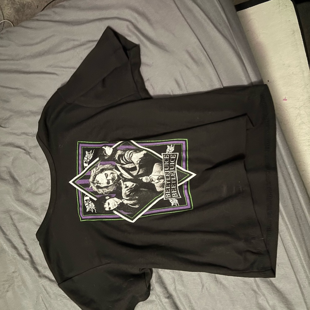 Beetlegeuse tee NWOT
